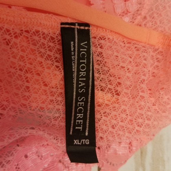 ⬇️⬇️$25 Victorias Secret Lace Strappy Cheeky XL - Picture 4 of 4